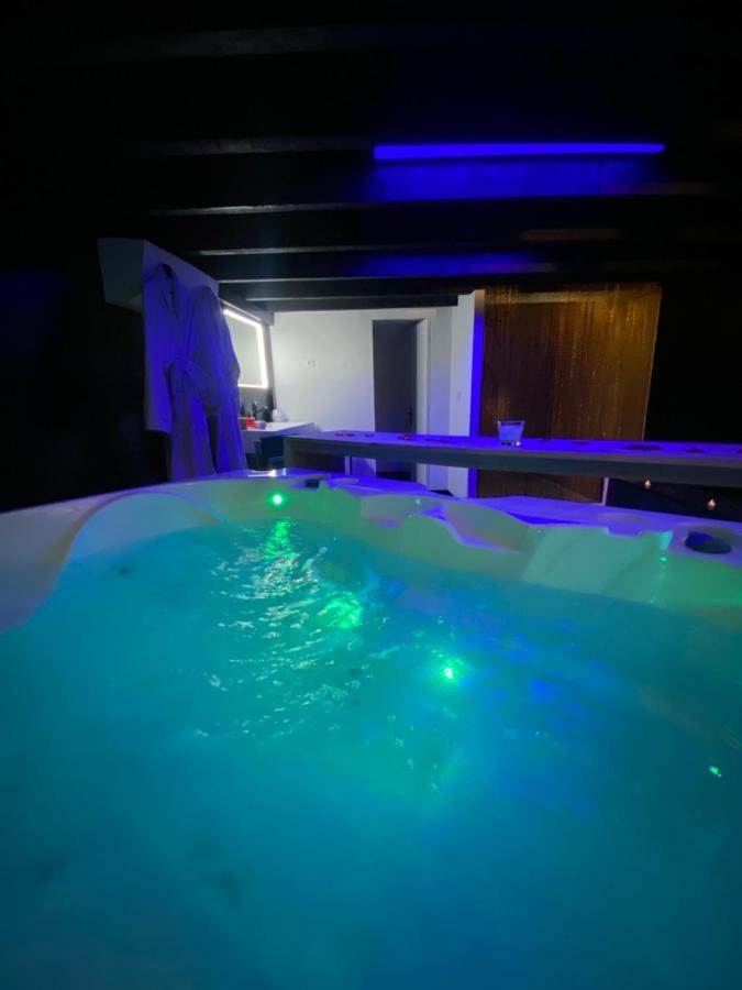 Mieuxqualhotel Jacuzzi Privatif La Retro Bordeaux Ngoại thất bức ảnh