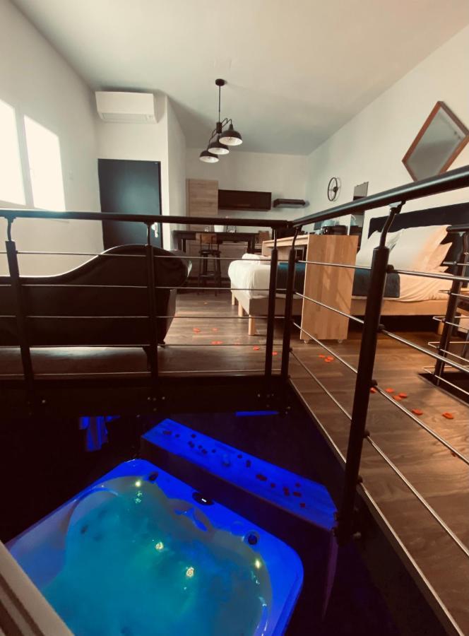 Mieuxqualhotel Jacuzzi Privatif La Retro Bordeaux Ngoại thất bức ảnh