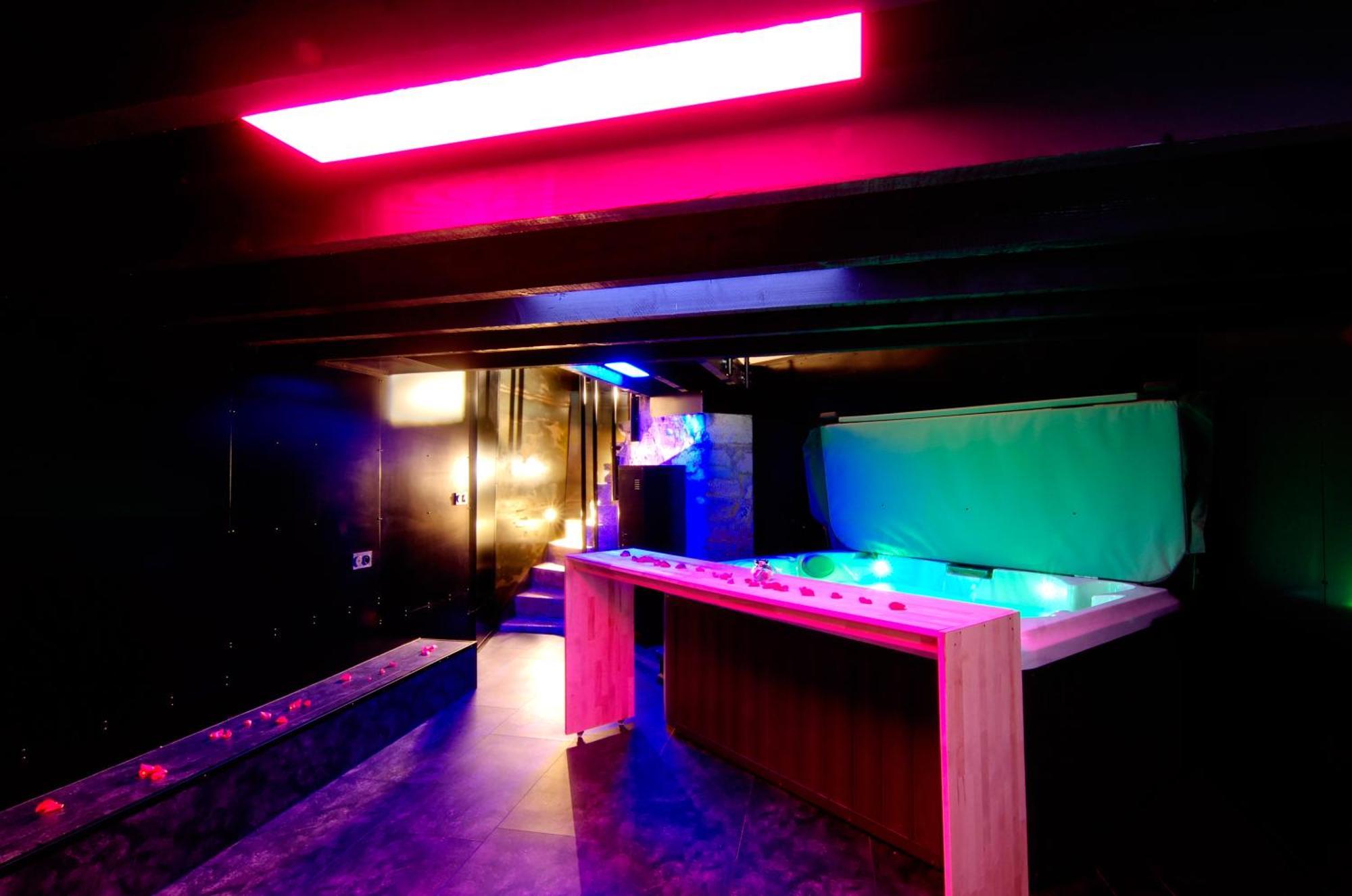 Mieuxqualhotel Jacuzzi Privatif La Retro Bordeaux Ngoại thất bức ảnh